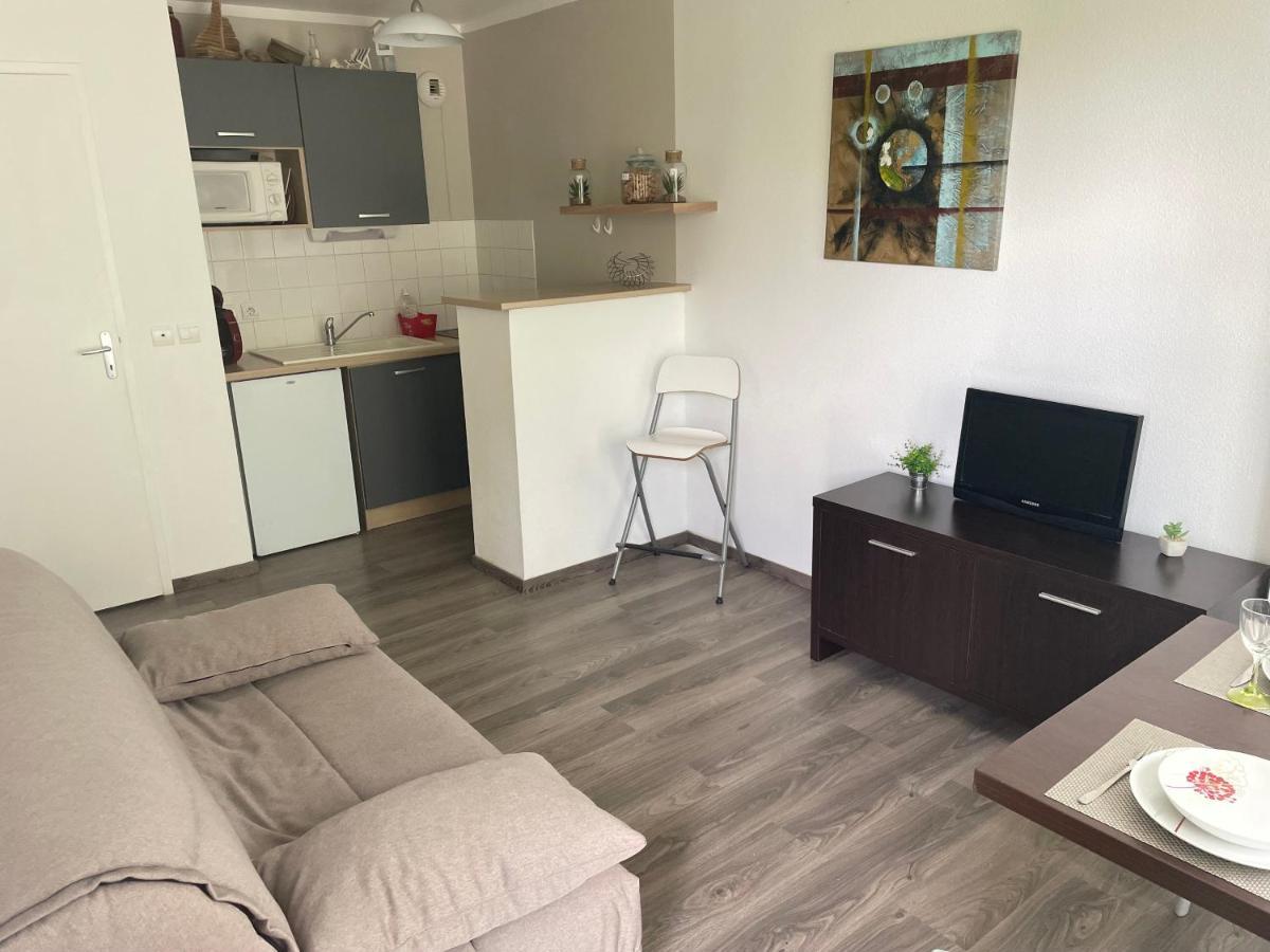 Le Voilier. Honfleur T2 Dans Residence Avec Piscine إكوموفيل المظهر الخارجي الصورة